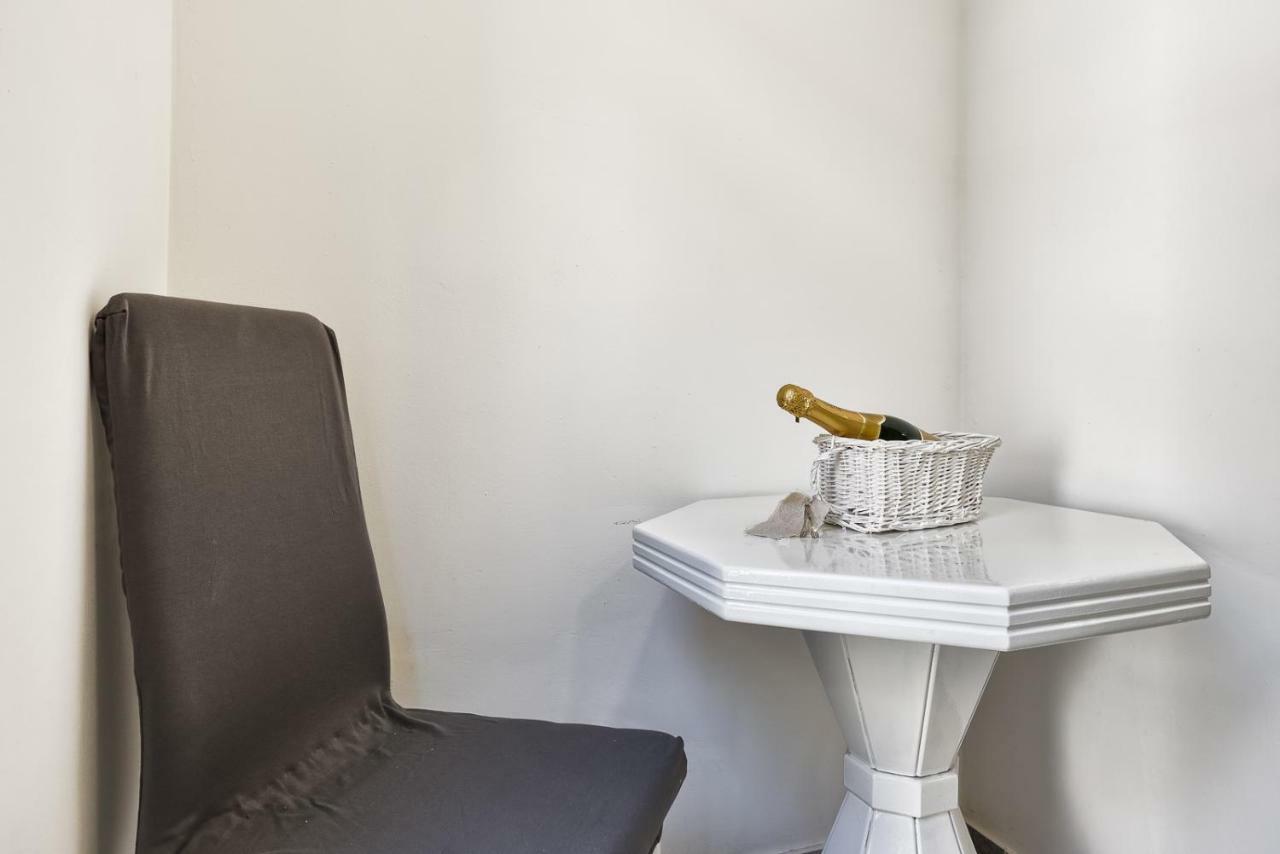 Apartment 20M From Arena Пула Екстериор снимка